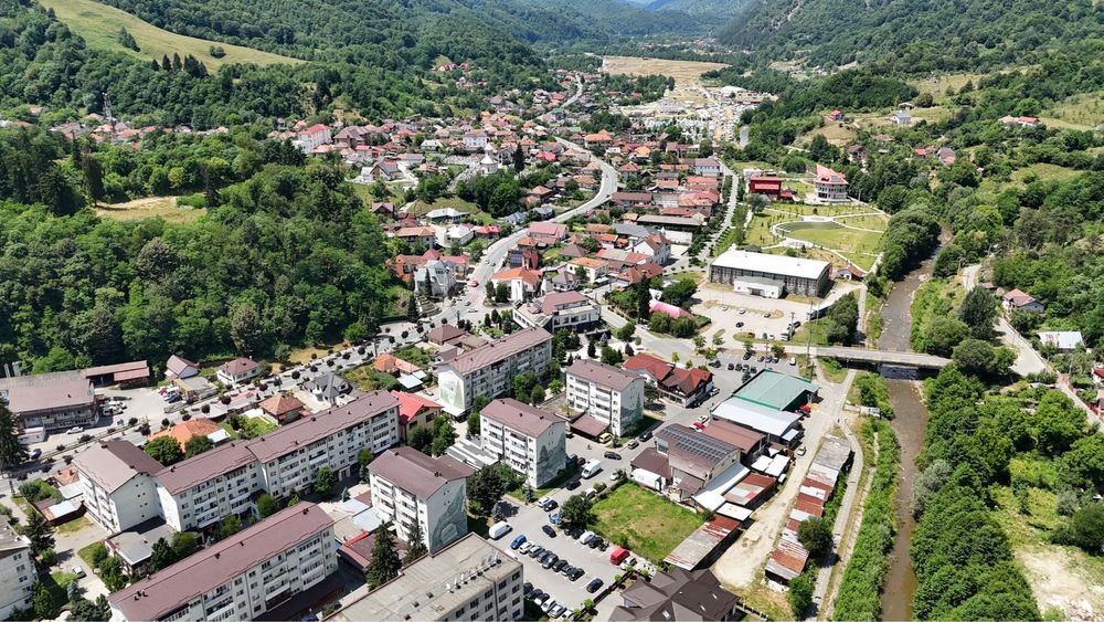 Teren intravilan Brezoi