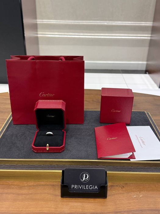 Кольцо с бриллиантом Cartier Love Small Model