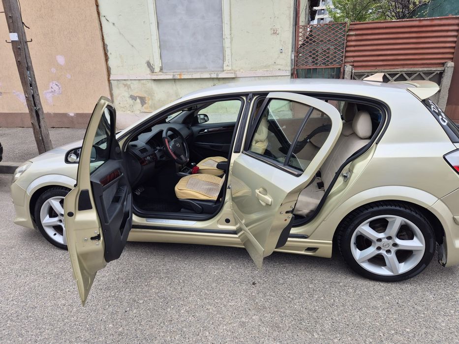 Vând Opel Astra H
