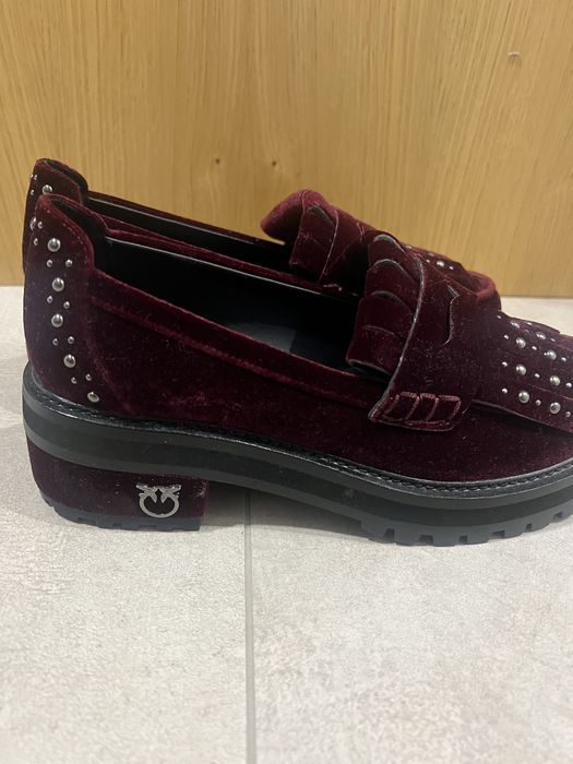 Велурени обувки Pinko