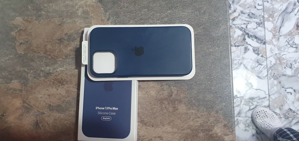 Carcase iPhone 13 pro max.