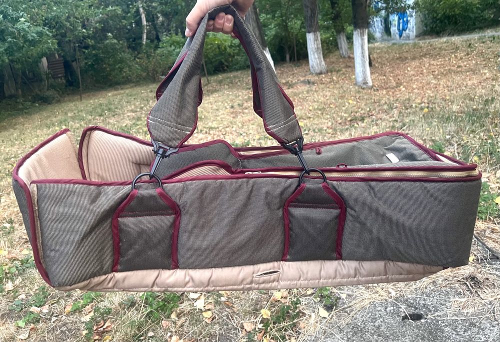 Детска количка Hauck и седалка за кола