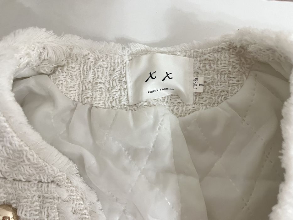 Укороченный белый пиджак