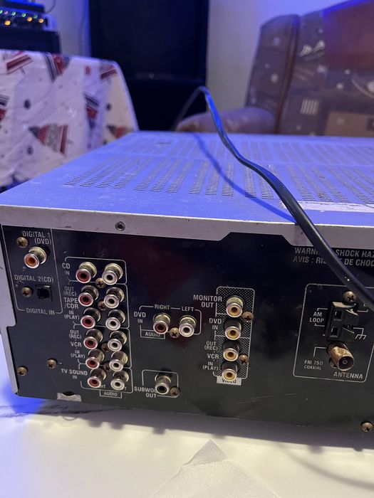 Vand amplificator JVC model 5052