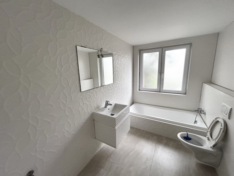Apartament 48mp utili, renovat recent, recompartimentat, Terezian