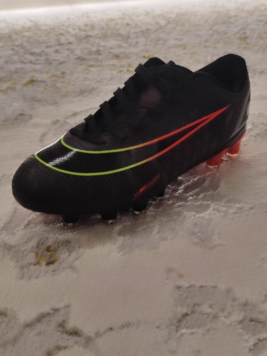 Бутсы футбольные