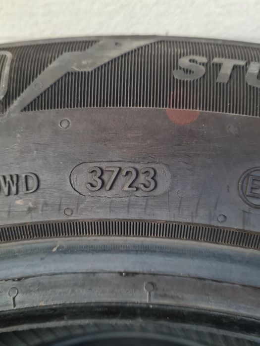 Зимни гуми 2 броя SYRON Everest2 205 60 R16 дот 3723