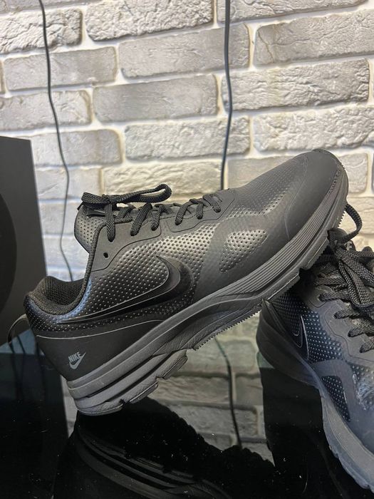 Осенние кроссовки Nike