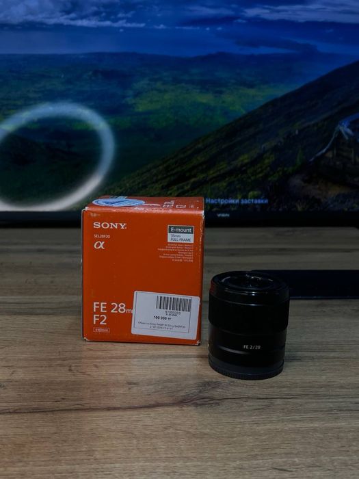 Объектив Sony Sel28F20