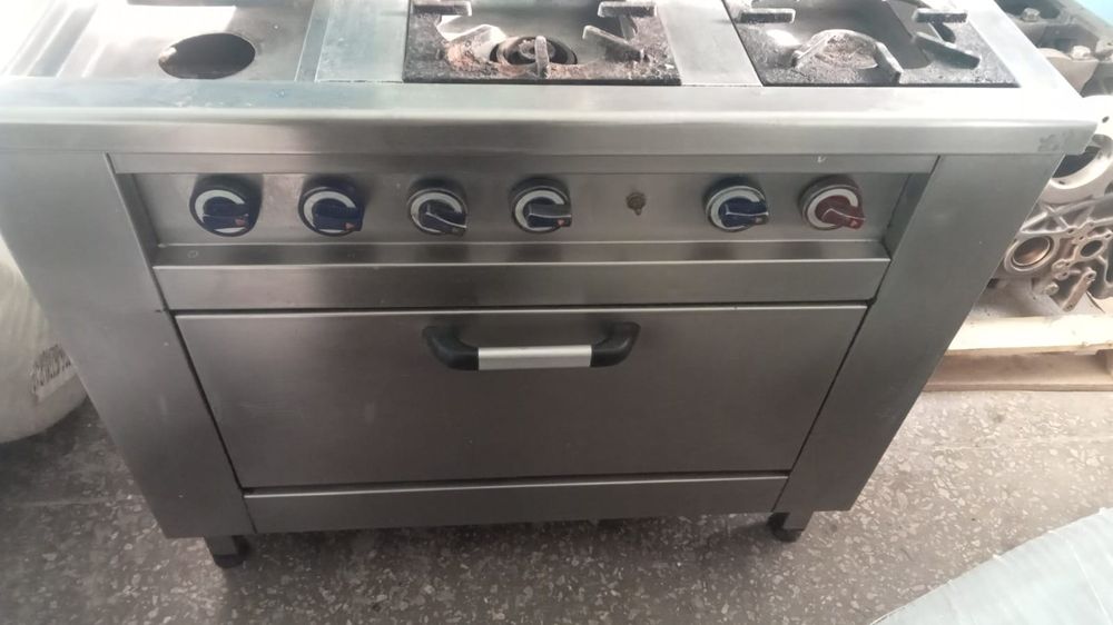 Продам газовую плиту