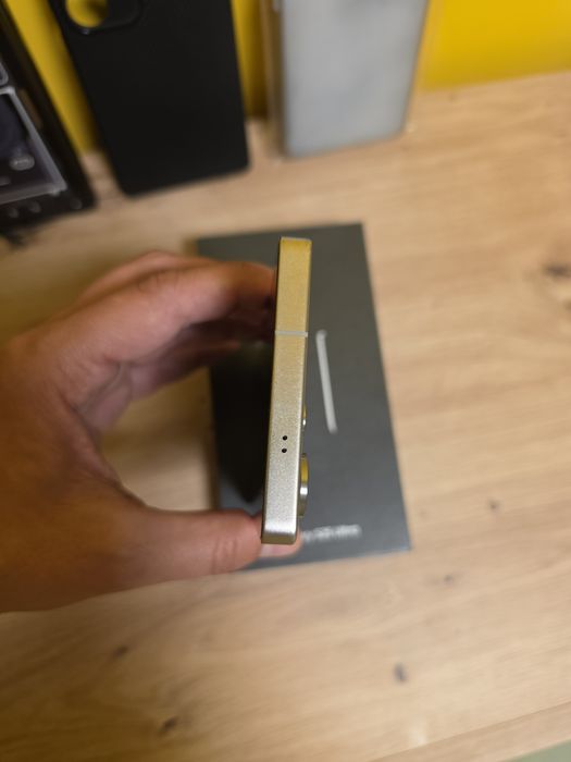 Samsung S25 Ultra 1TB пълен комплект  Titanium gray.
