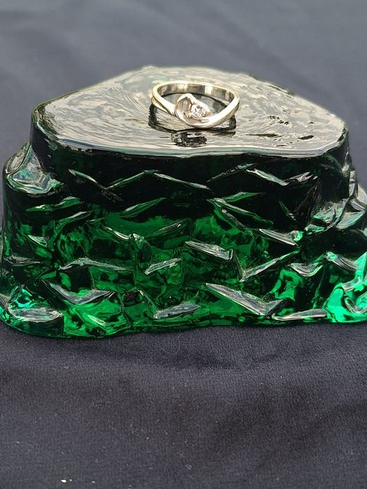Inel veci aur de 18k si diamant naturale