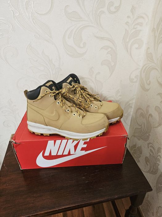 Мужские зимние ботинки бренда Nike  43-44р