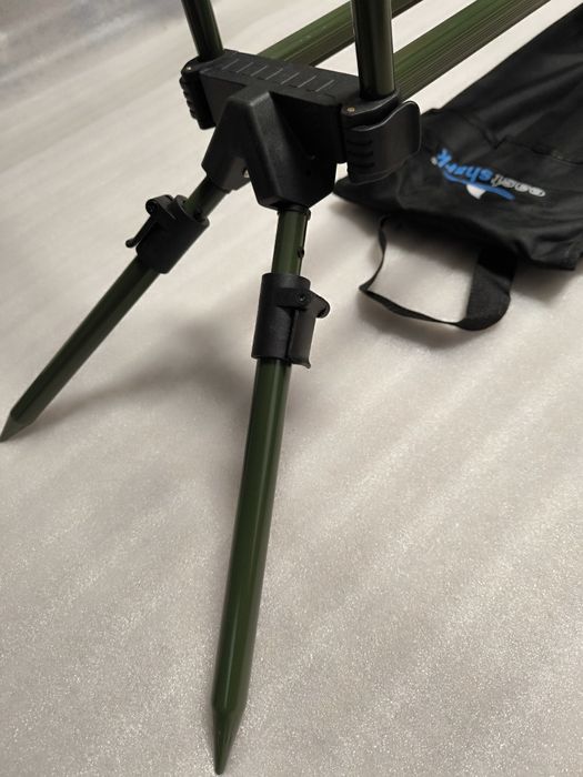 Rod Pod EASTSHARK SBN130 pentru 4 lansete cu 4 picioare ( Duo Pod ]