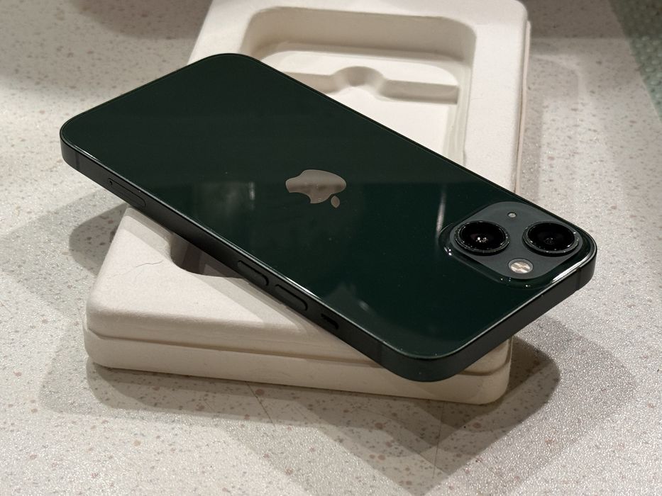 iPhone 13 128GB Green – Перфектен, 100% Батерия!