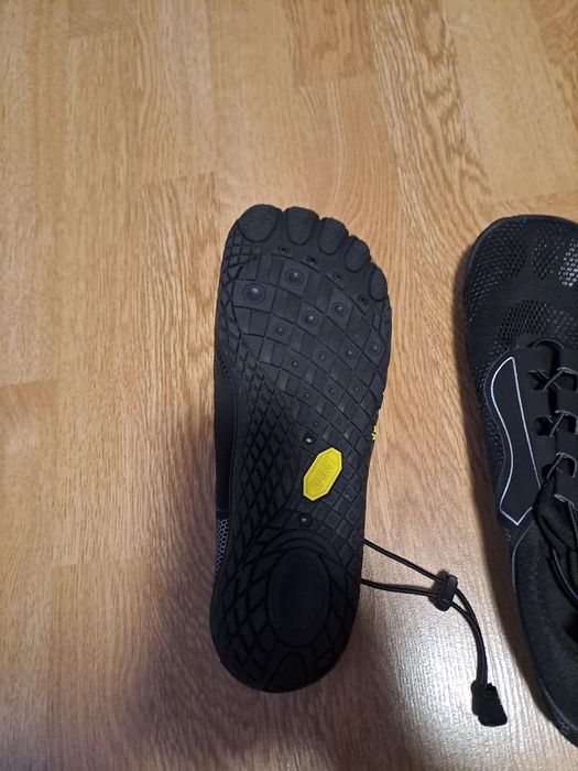 Vand pantofi de apa noi stare foarte bunăă