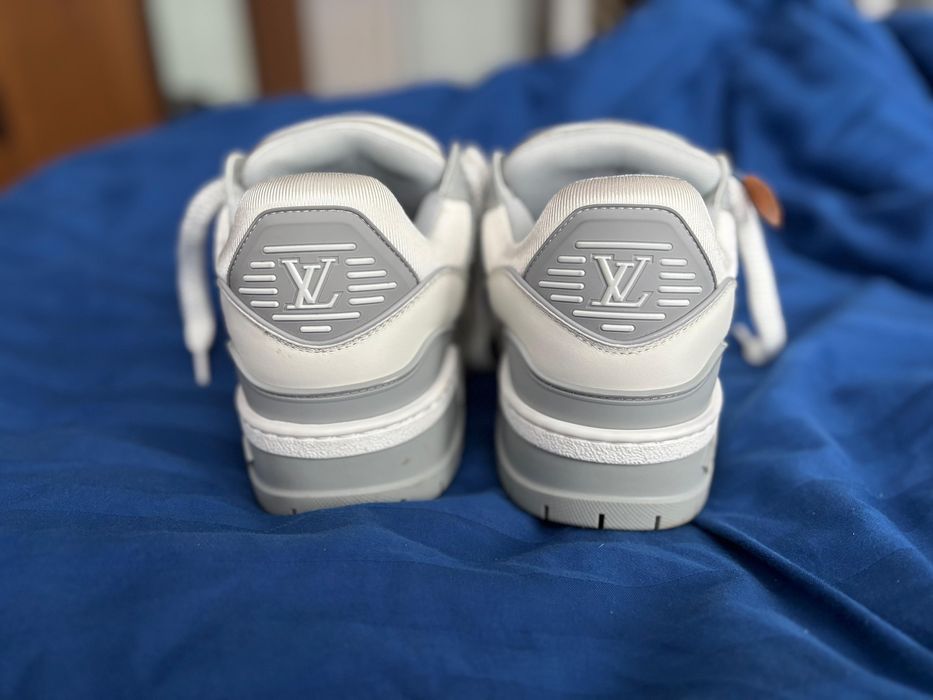 Adidasi Louis Vuitton