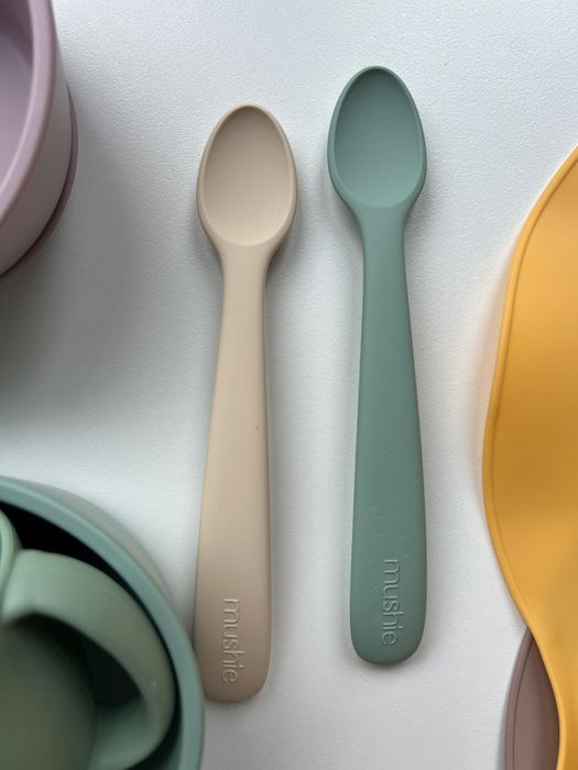 Прибори за хранене Mushie