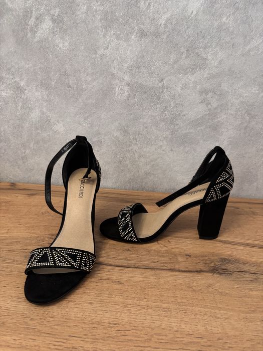 Босоножки женские