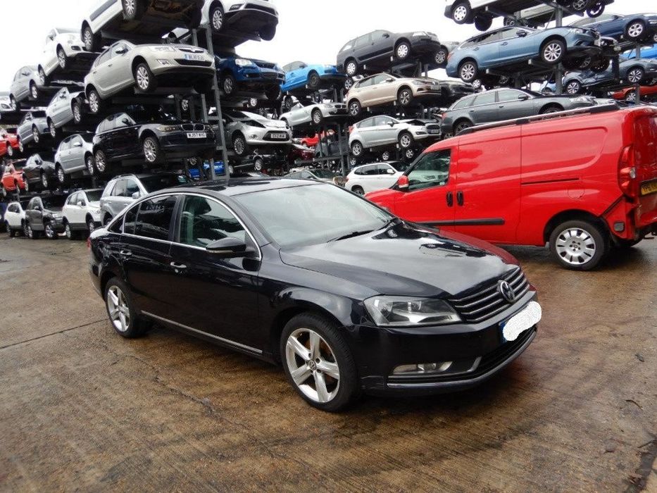Oglinda stanga completa Volkswagen Passat B7 2011 Berlina 2.0 TDI