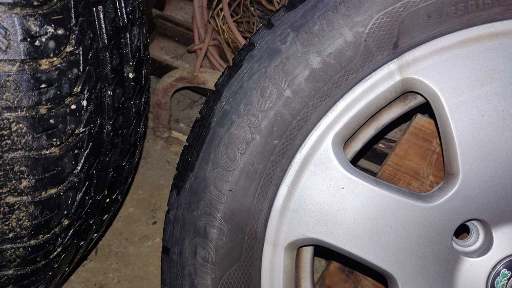 4 броя 15-ки алуминиеви джанти от Audi с летни гуми Kleber 195/65/15