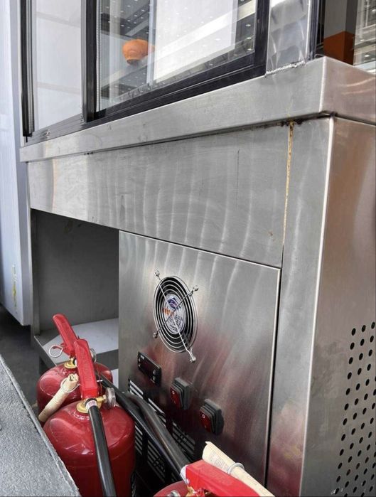 Холодильная витрина