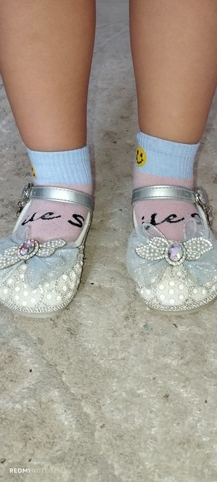 Обувь детская новые