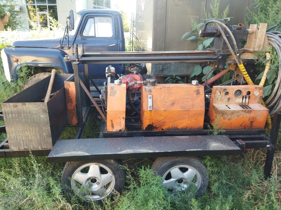 Станок для бурения скважин