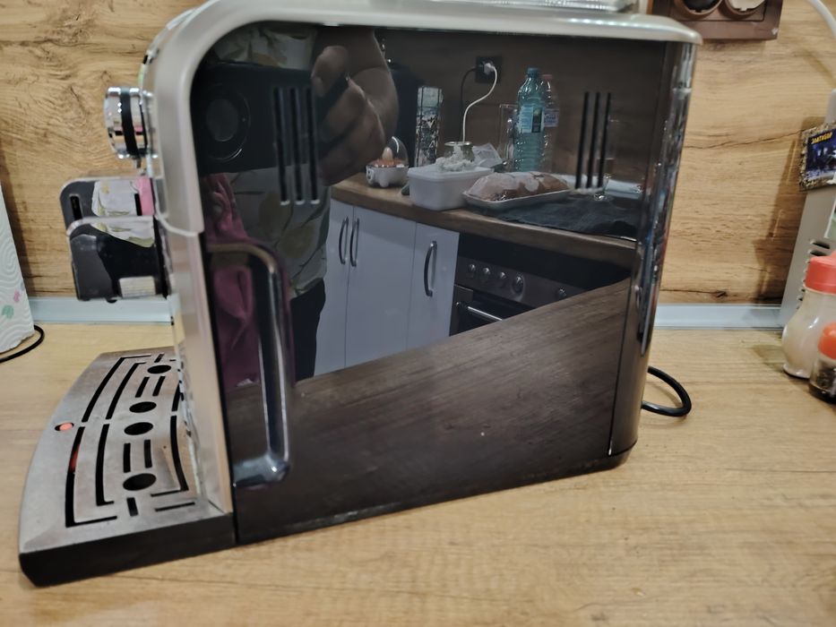 Кафе автомат Saeco Syntia