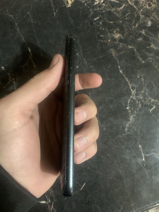 продается Samsung A3 2017 в хорошем состоянии