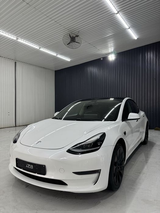 Tesla Model 3 Тесла Модел 3.