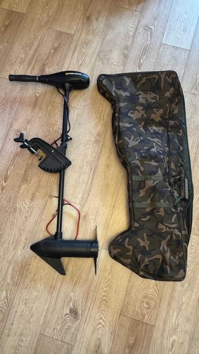 Motor electric Minn Kota Endura Max 50 lbs + Husa Fox Cadou