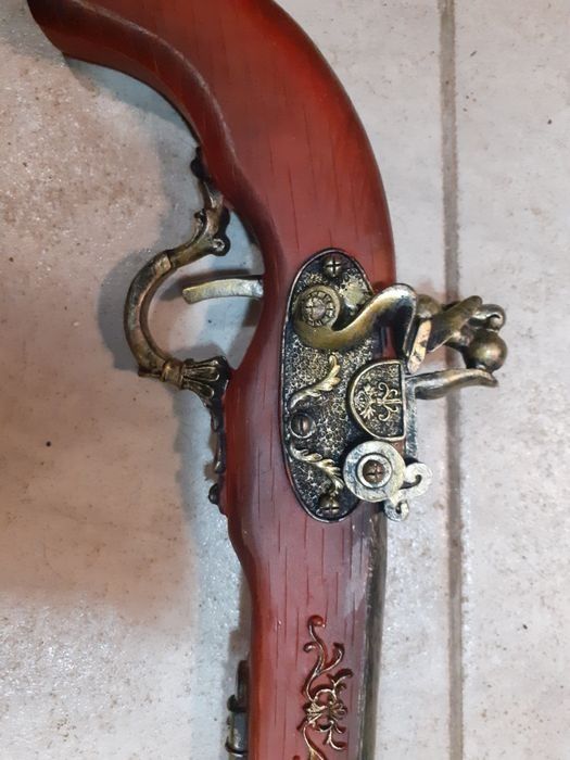 Красив кремъчен пистолет,пищов,оръжие