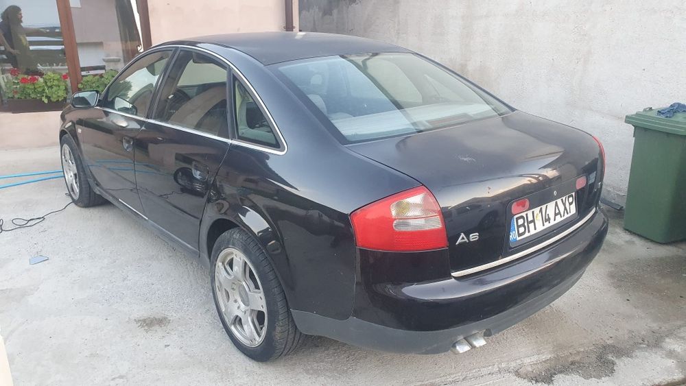 Vând Audi A6 2002