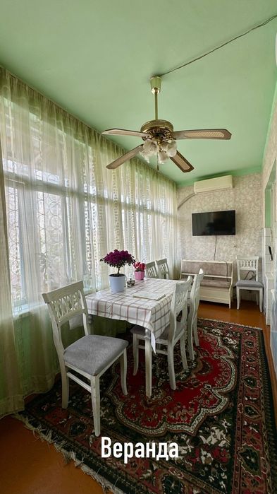 Продам свою 4-х комнатную кв. в Янгиюле! Дом 4-этажный,  2 - этаж!