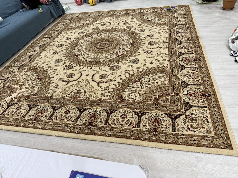 Продам ковры б/у.