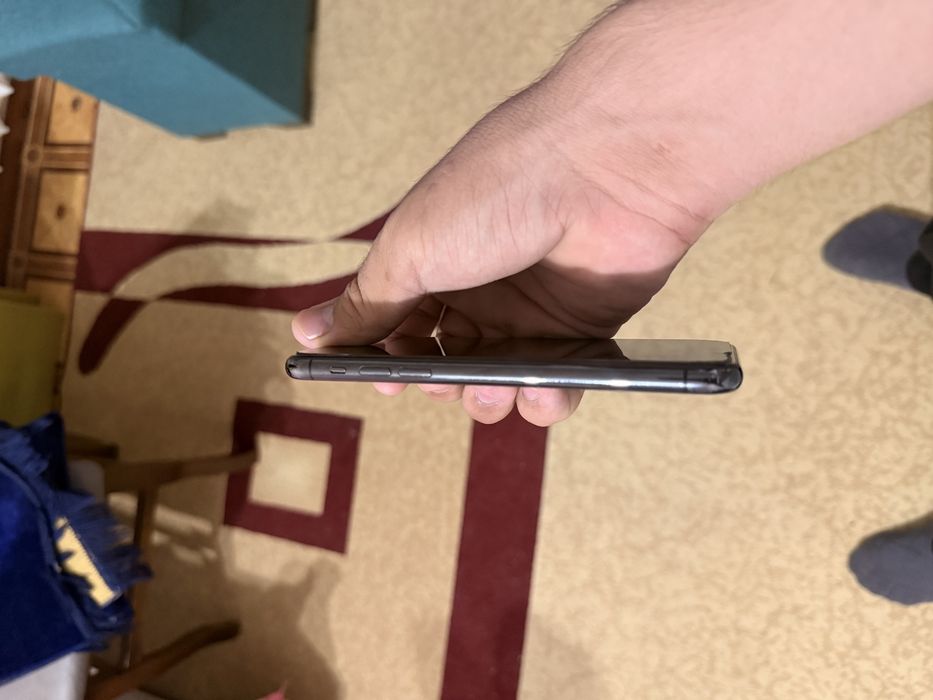 Iphone 11 pro srochni sotiladi