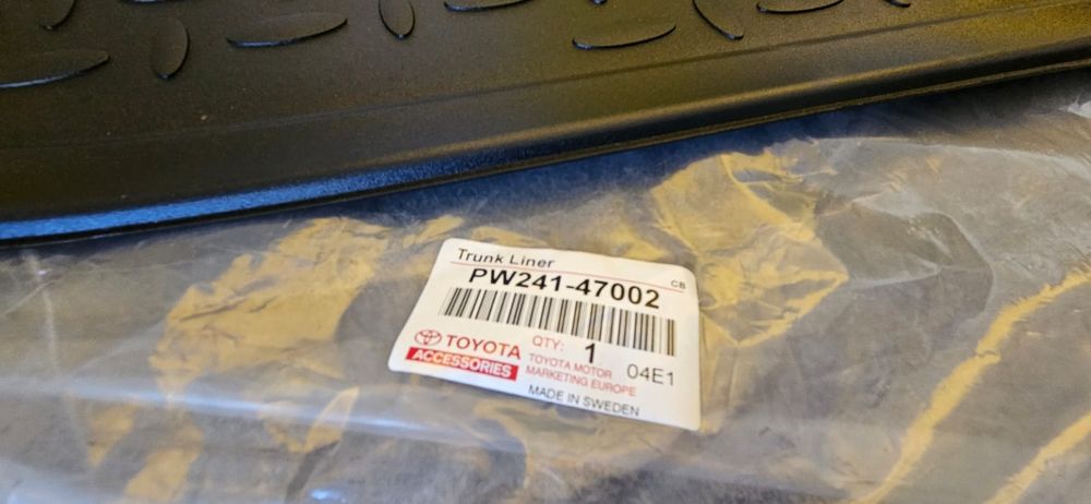 Tava portbagaj Toyota Prius, originala PW241-47002