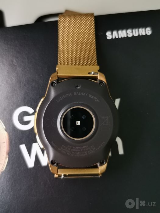 Смарт-часы Samsung Galaxy Watch 42mm (Оригинал, полный комплект)