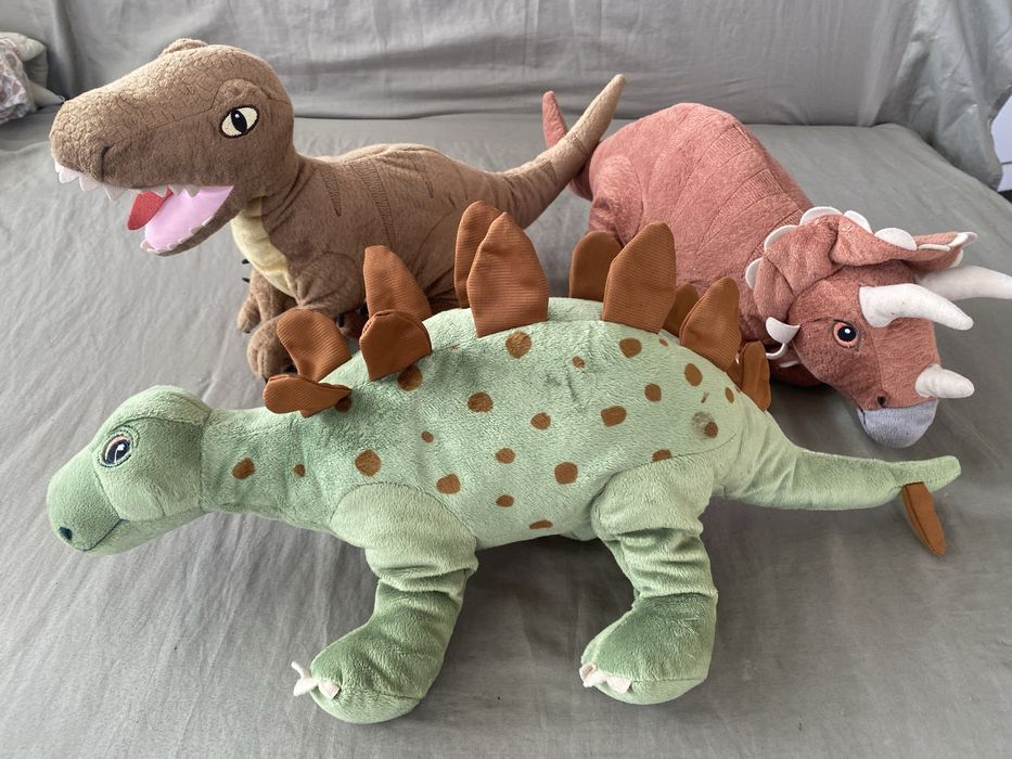 Jucarii plus si altele