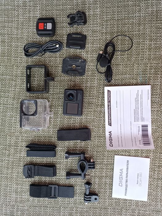 Экшен камера Digma 880