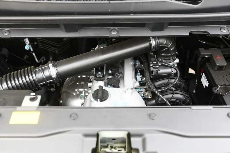 JAC M3 PLUS кўплаб қулайликларга эга бўлган  минивен.