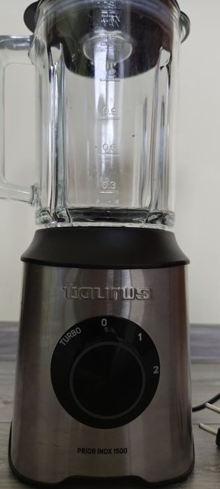 Блендер 1500w 6 остриета