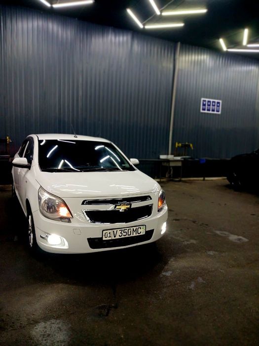 Mashina kobalt sotiladi