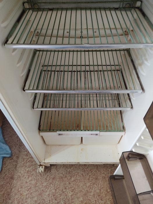 Продам холодильник