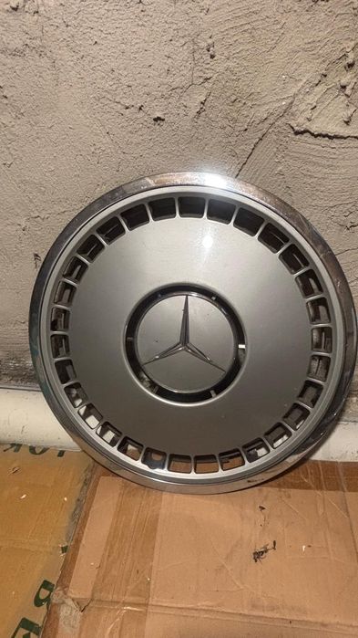 Оргинал колпак на мерседес 140