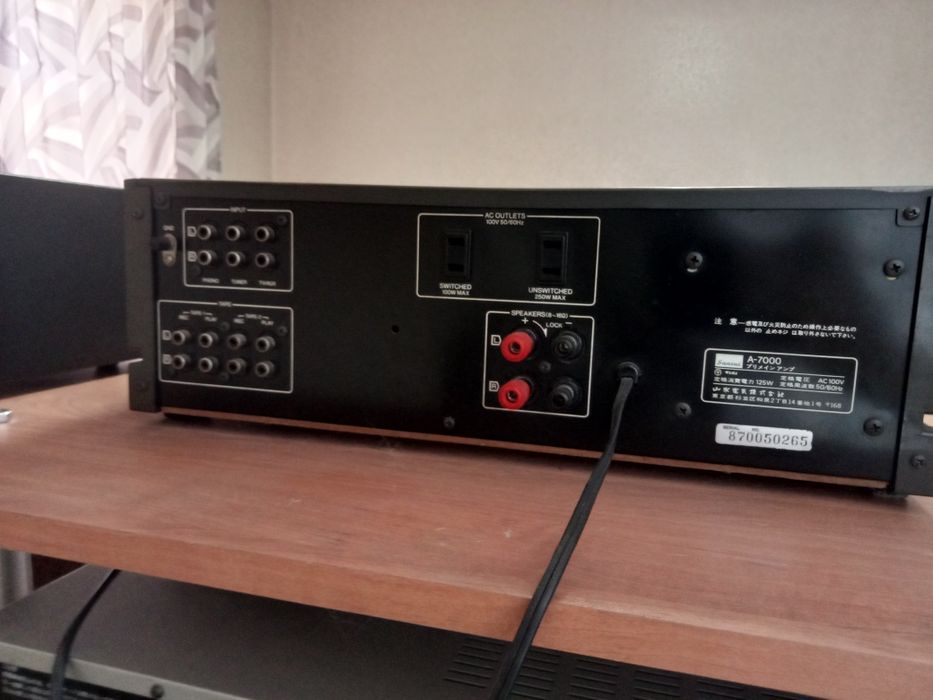 Продаю усилитель Sansui A-7000