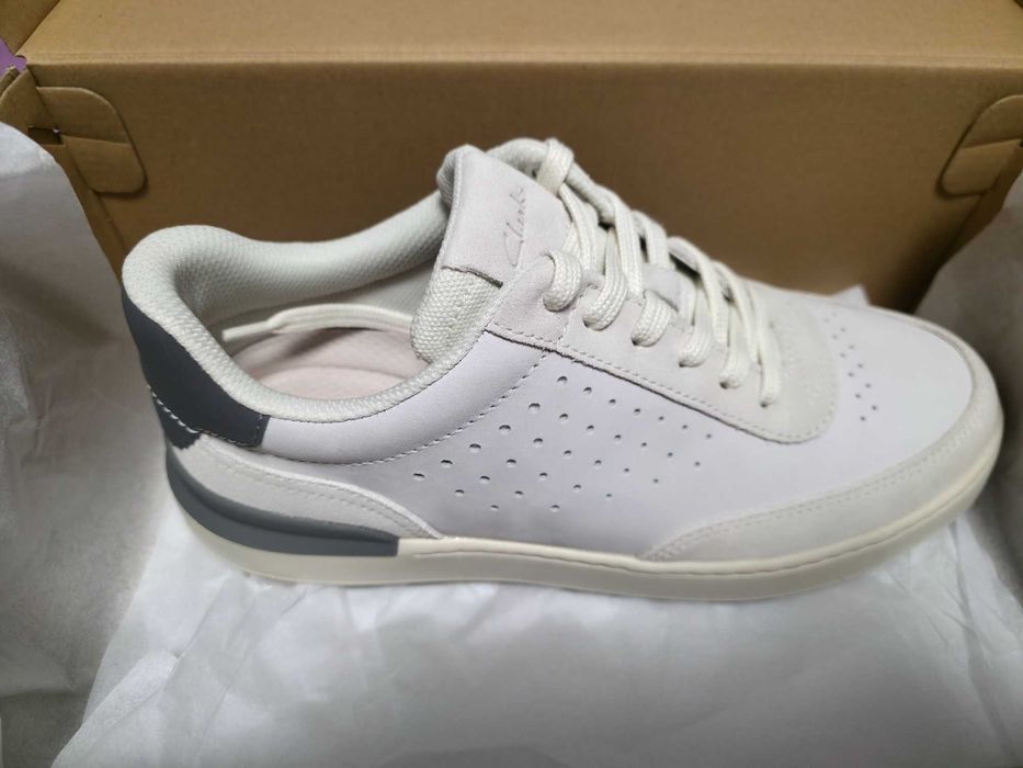Clarks Courtlite Run Sneakers Colour White