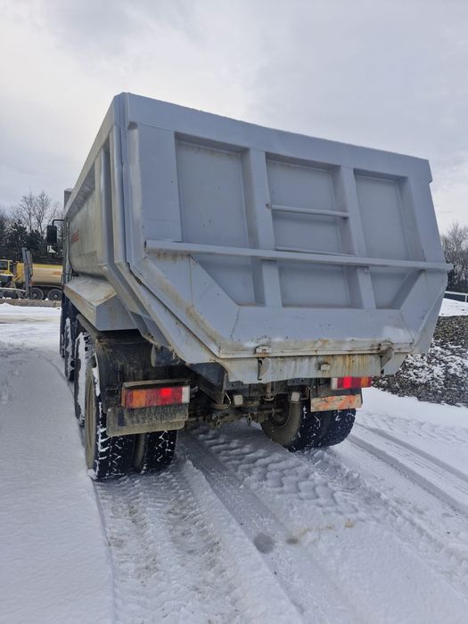 Vând Autobasculanta DAF 8x4