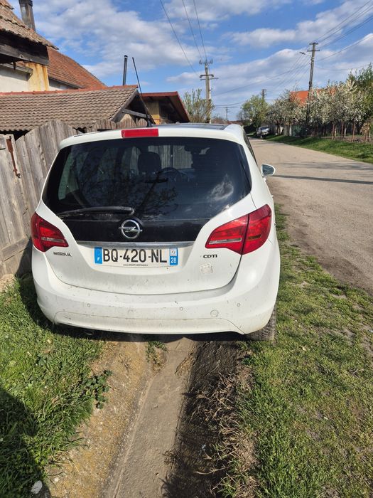 Dezmembrări Opel Meriva B 1.7 CDTI 2011 – piese în stare foarte bună